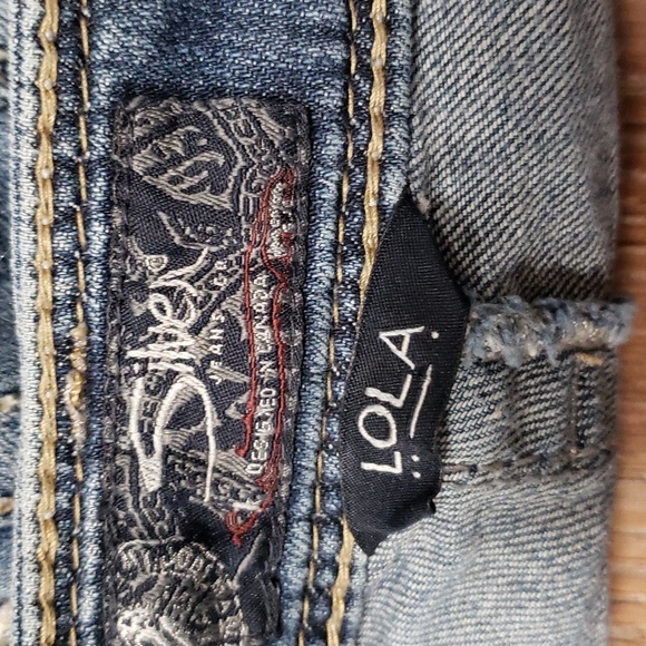 (27W/31L) Silver Jeans Co. Lola Distressed Faded Light Wash Bootcut Jeans - Picture 5 of 11